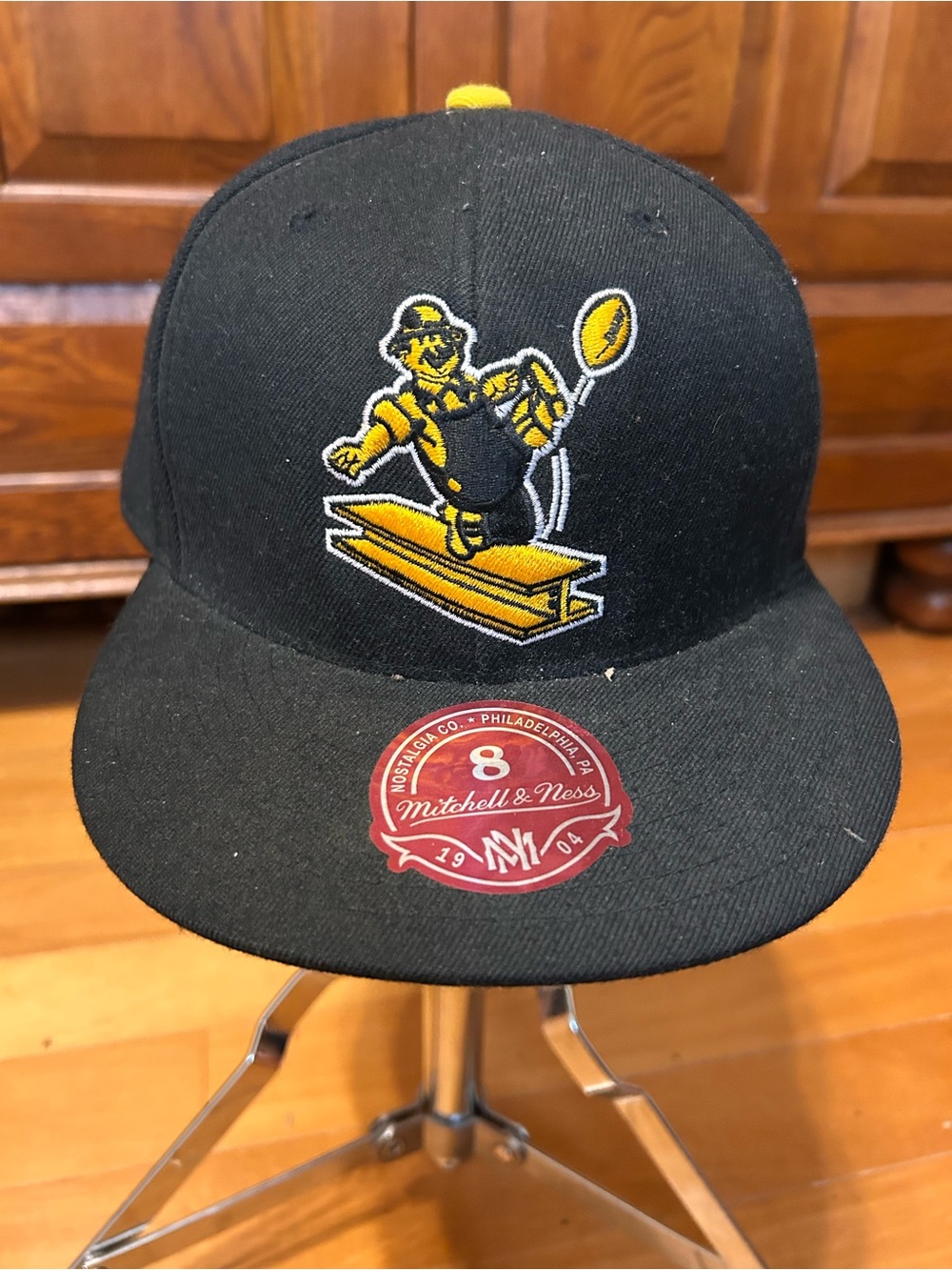 Mitchell & Ness Black and Cream Fitted Cap